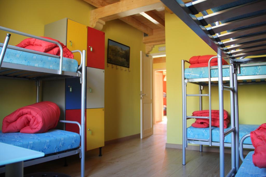 Hostel Curavacas Triollo Zimmer foto